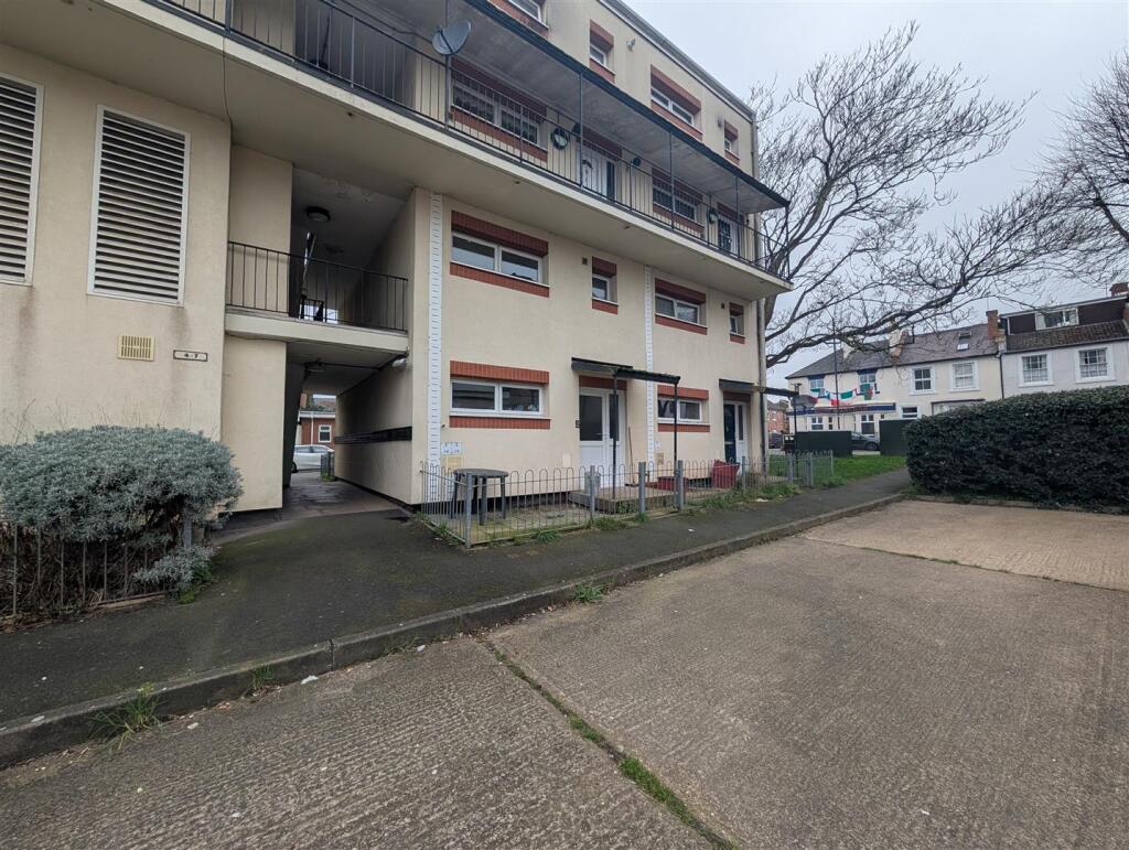 Main image of property: Kennedy Square, Leamington Spa