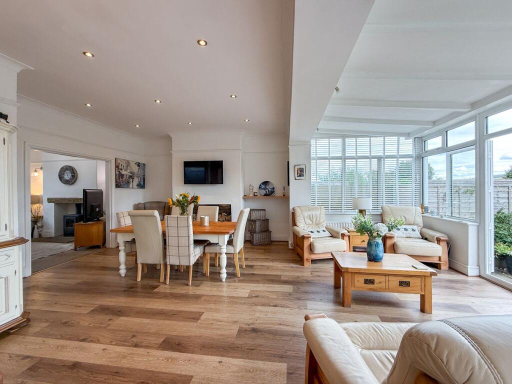 House in Kirklees, Oldfield, Holme Valley - View 4