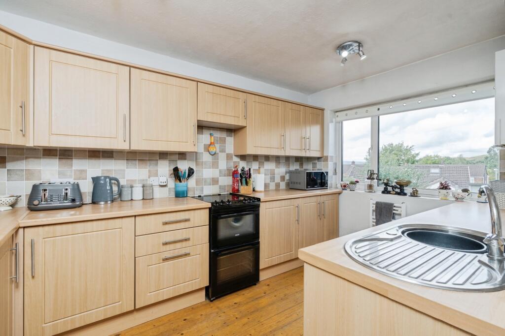 Fairway Avenue, BOLTON, Lancashire, BL2 photo 4