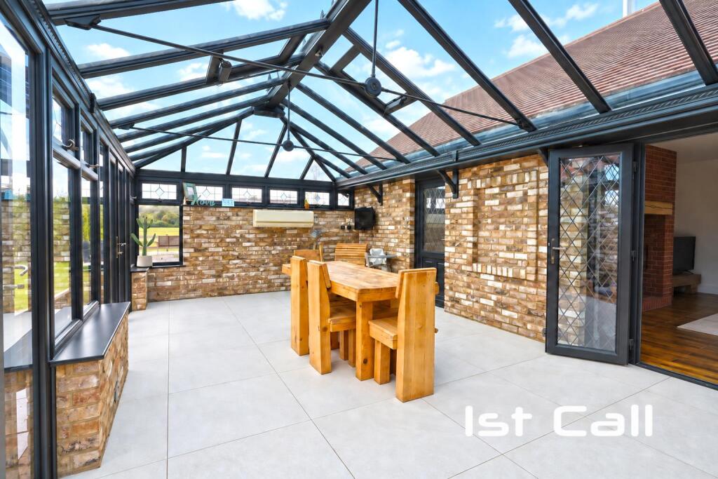 House in Southend-on-Sea - View 5