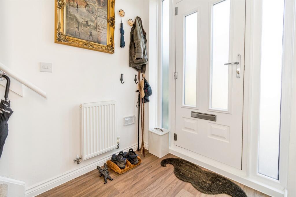 House in Eastleigh, Hedge End - View 3