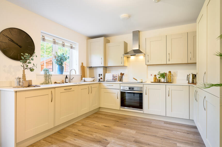 Kingsmead Avenue,
Graylingwell Park,
Chichester,
West Sussex
PO19 6GA photo 3
