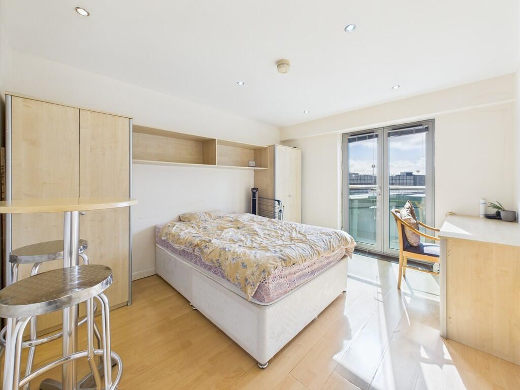 Apartment in Plymouth, Greenbank - View 3