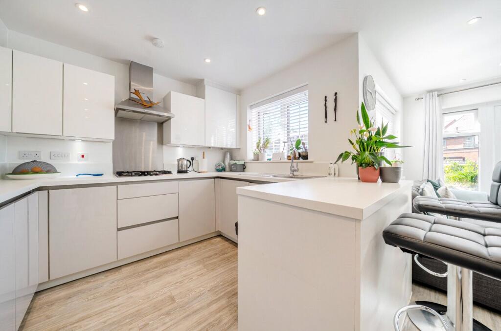 House in Guildford - View 5