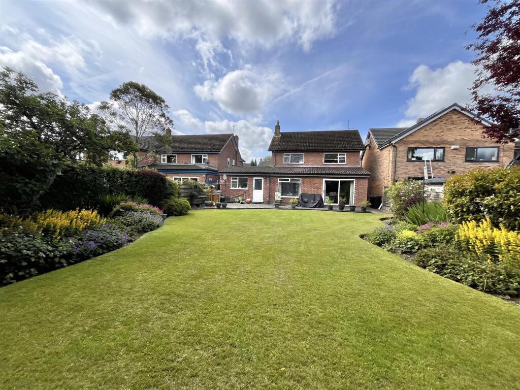 Valley Drive, Handforth, Wilmslow photo 2