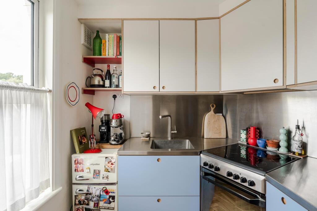 Main image of property: Gipsy Road, London SE27