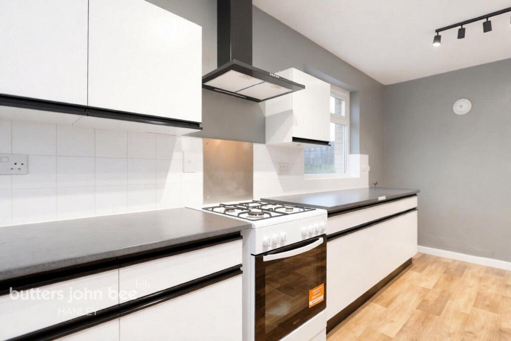 House in Stoke-on-Trent, Longton - View 4