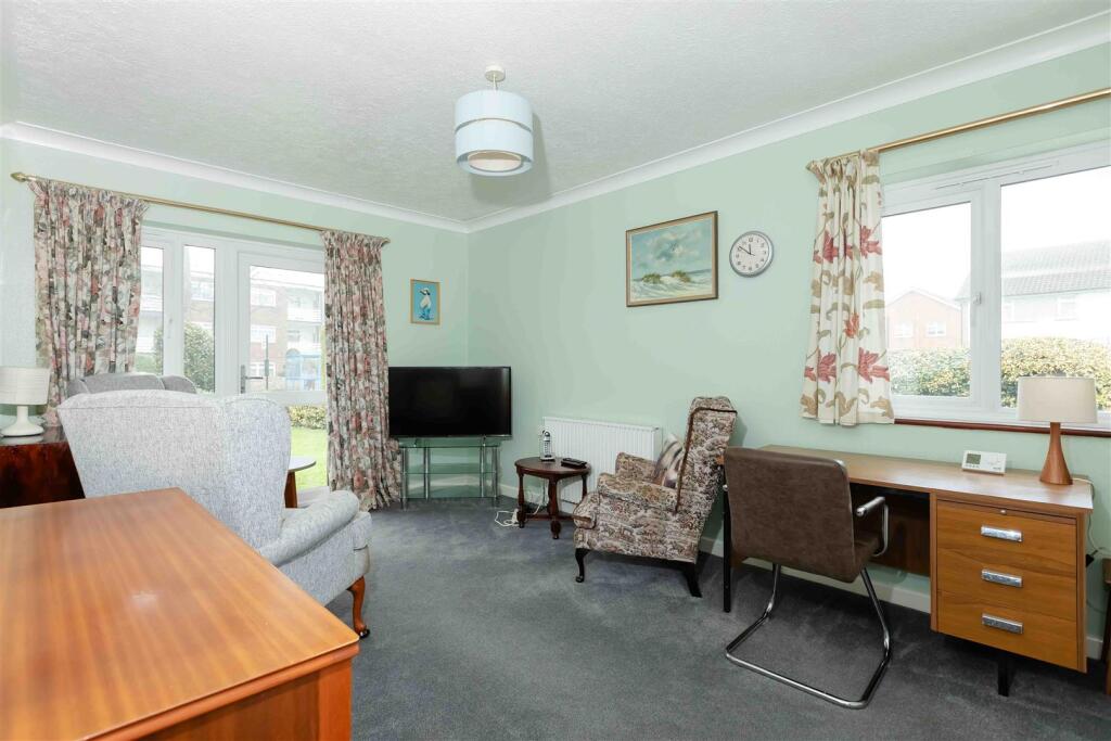 House in Worthing, West Sussex - View 2