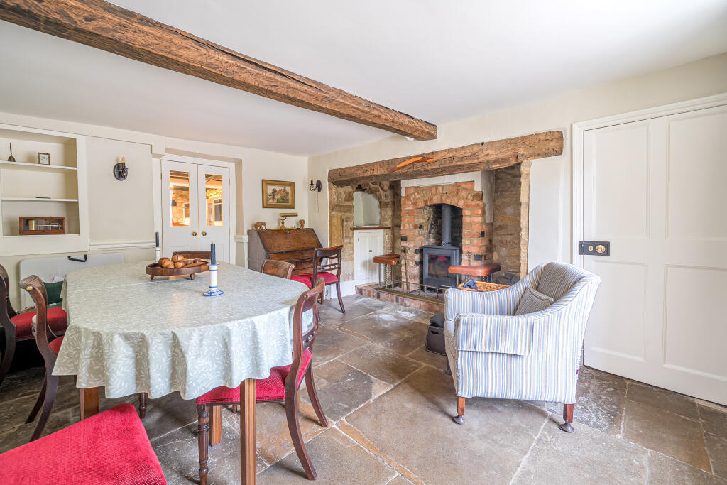 House in Northampton, Weston and Weedon - View 4