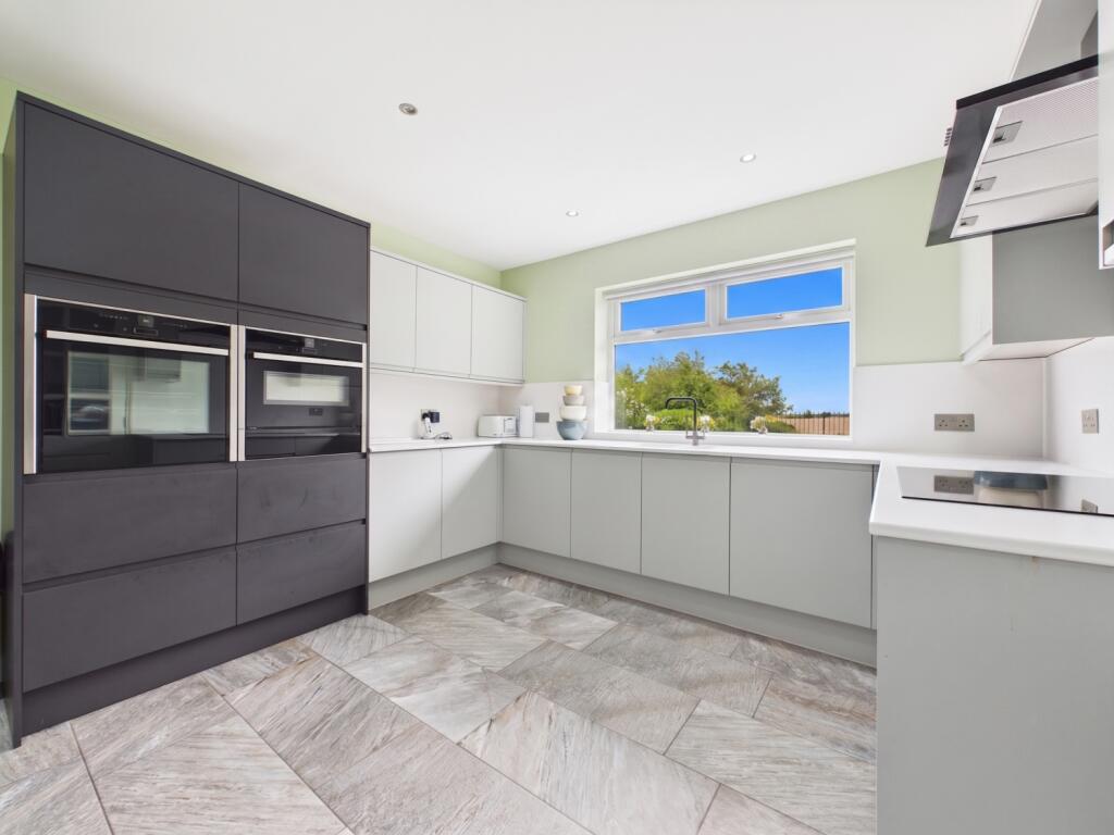 House in Wakefield - View 3