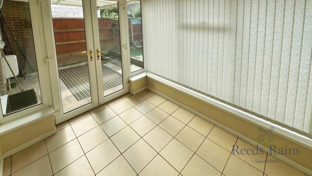 House in Stoke-on-Trent - View 3