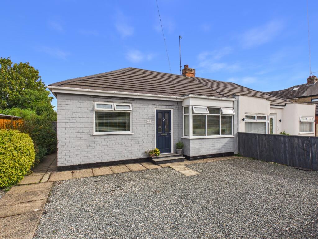 2-bed semi-detached on Haven Avenue, Brough,  HU15 1DP, £220,000