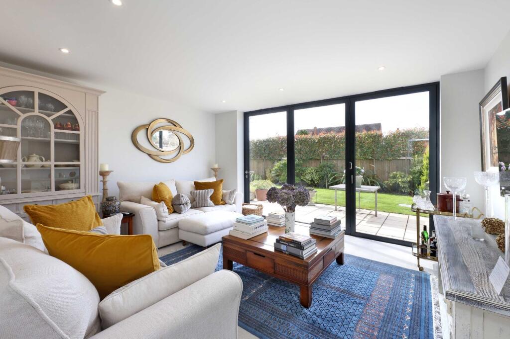 4-bed detached on Old Kiln Road, Flackwell Heath, Buckinghamshire, HP10, £925,000