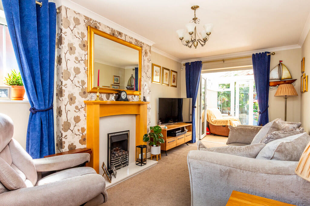 House in Rushden, North Northamptonshire - View 4