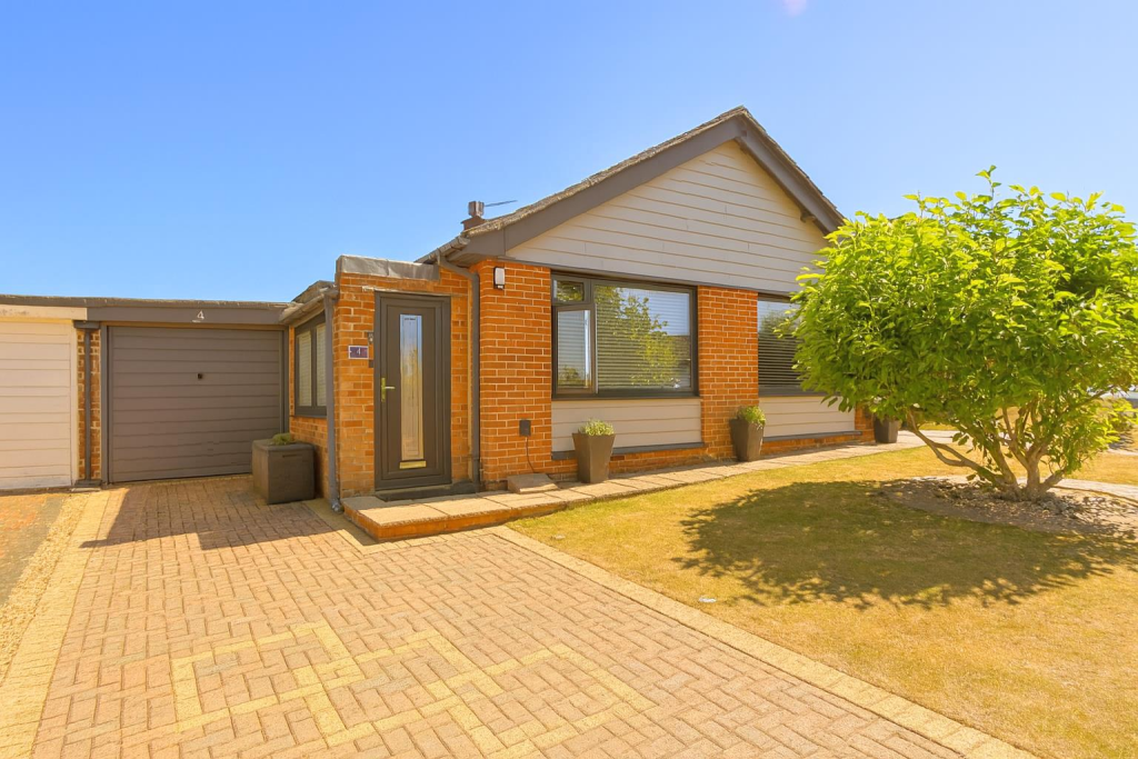 Main image of property: FLEXIBLE ACCOMMODATION * SHANKLIN