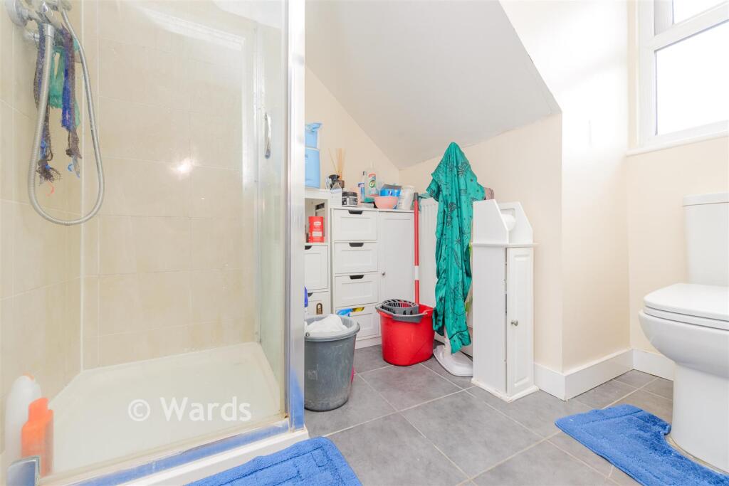 House in Chatham, Luton - View 5