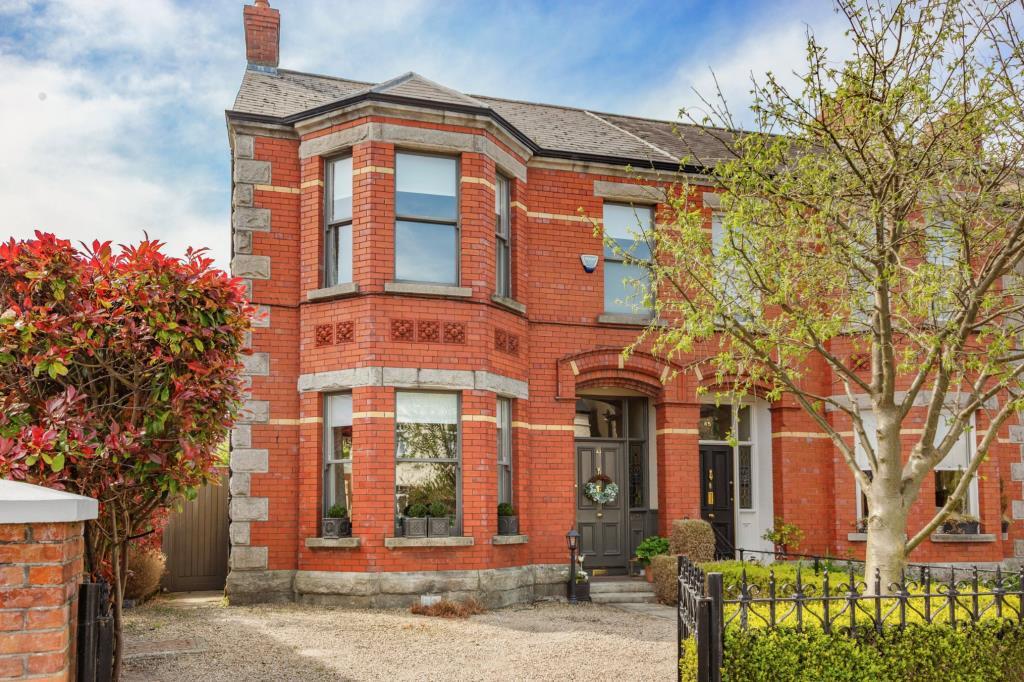 Main image of property: 43 Kenilworth Park, Harold's Cross, Dublin 6W, D6W RD29