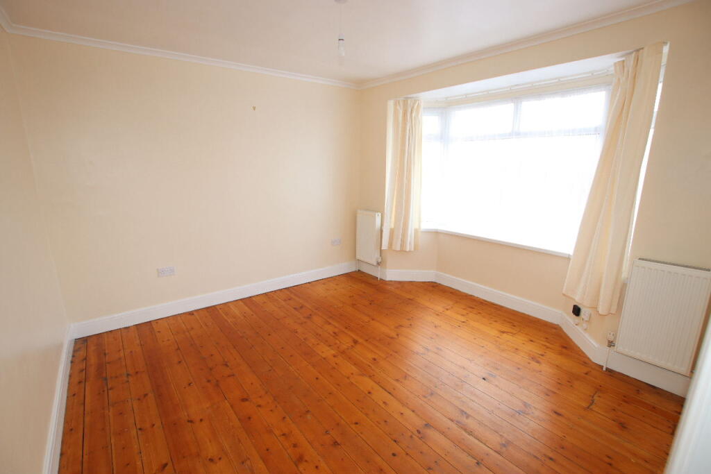 London Road, Clacton on Sea, CO15 photo 4