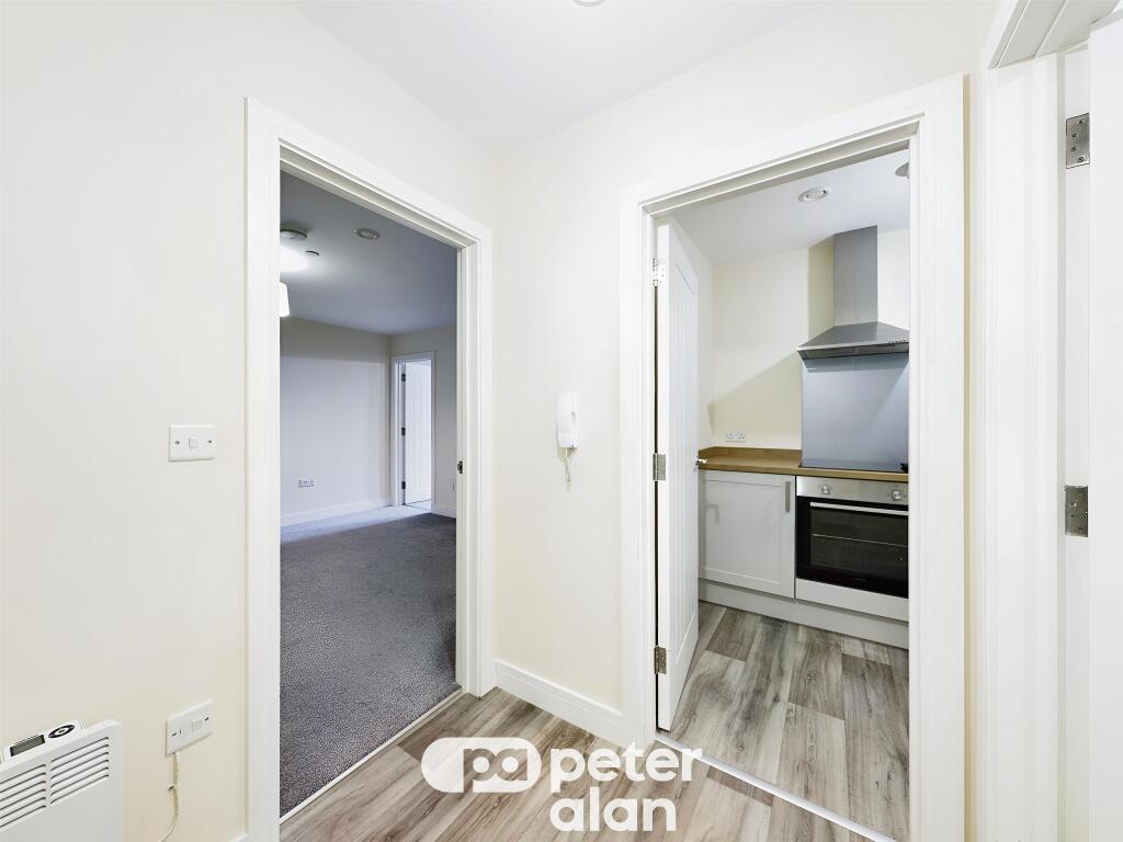 Apartment in Cardiff - View 5
