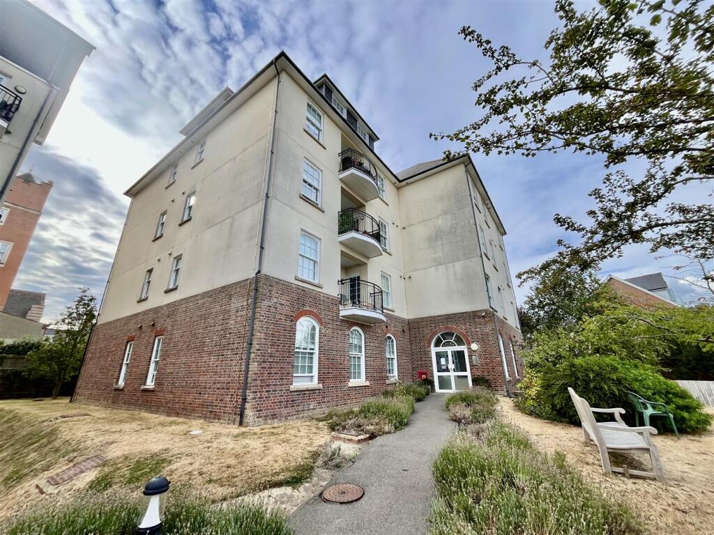 Apartment in Rother, Pebsham, Bexhill-on-Sea - More