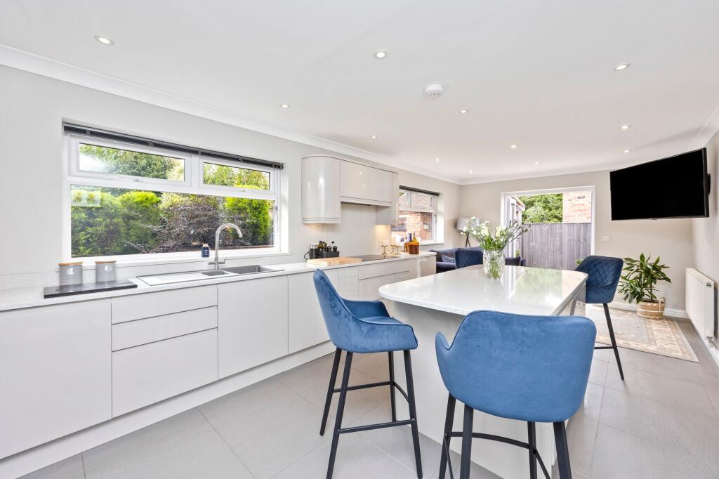 Penlands Rise, Steyning, BN44 photo 3