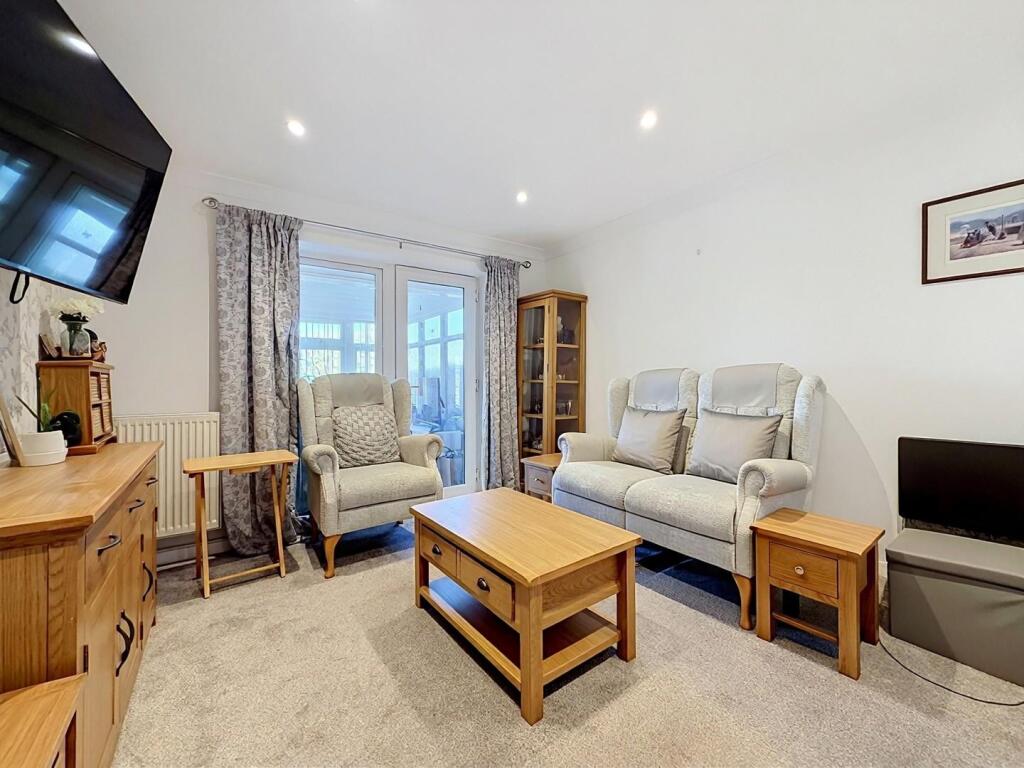 Orchard Close, Haverhill photo 3
