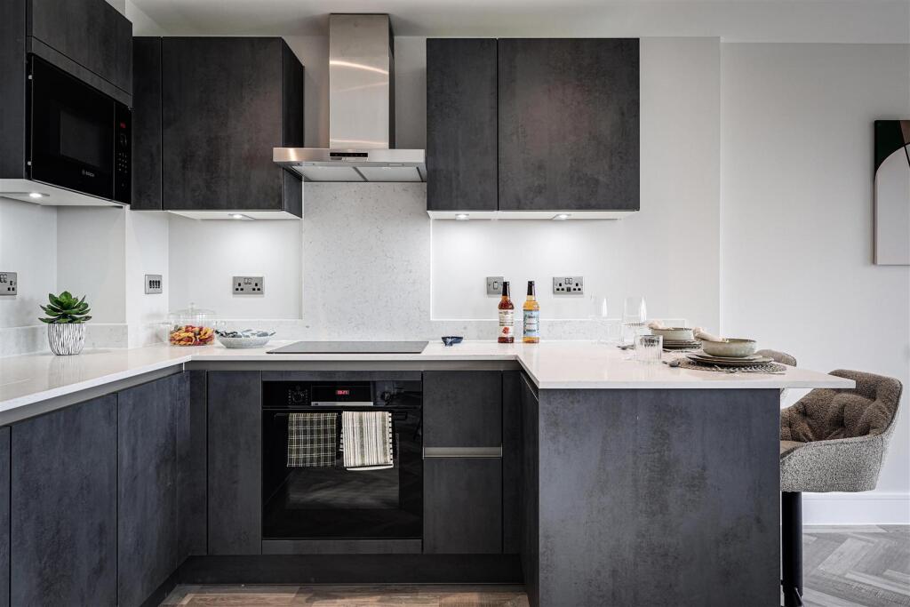 Apartment in Enfield - More