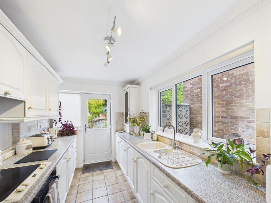 Beaver Drive, Sheffield, S13 photo 3