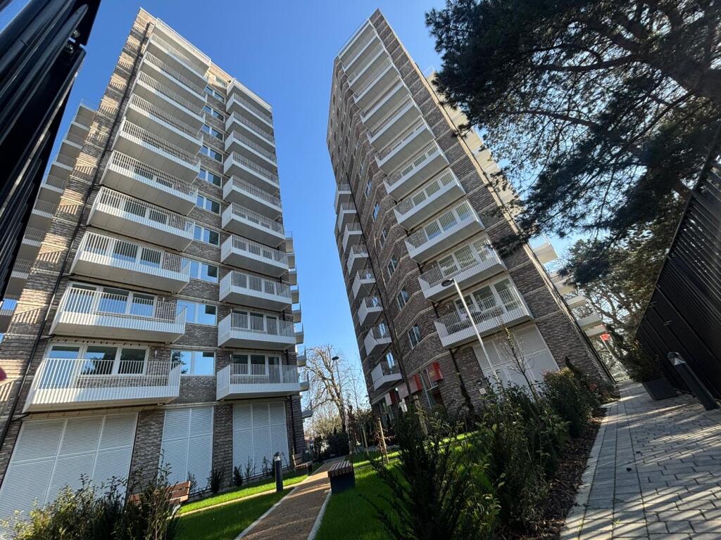 Apartment in Southall - View 2