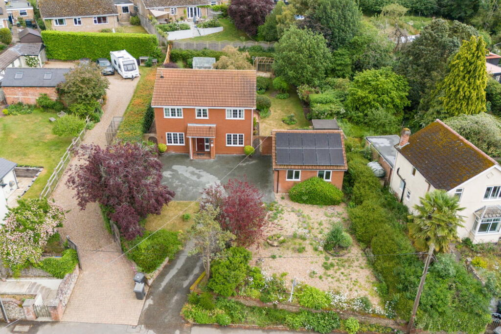 Main image of property: 10 High Street, Bildeston