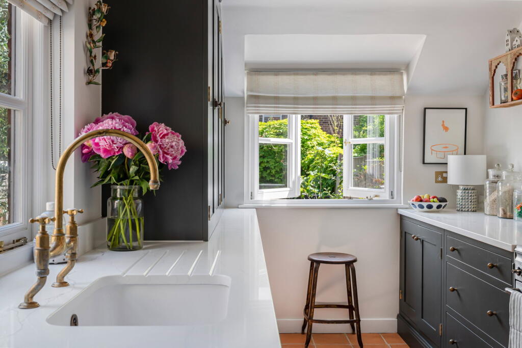 House in Guildford - View 3