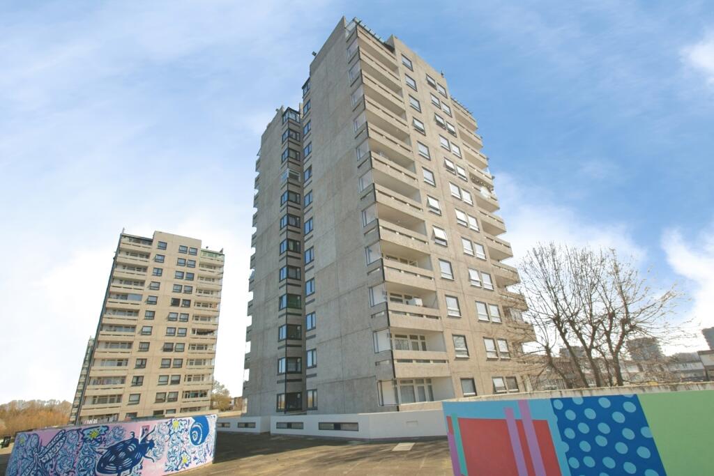 Main image of property: Hartslock Drive, London, SE2