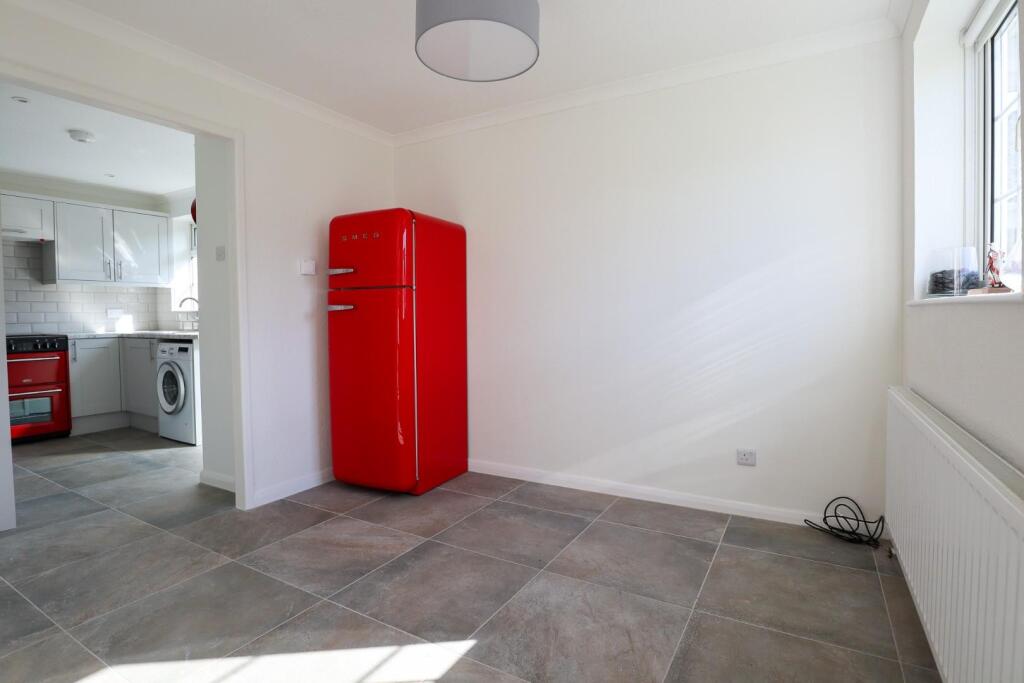 Poplar Close, Uppingham, Rutland - More