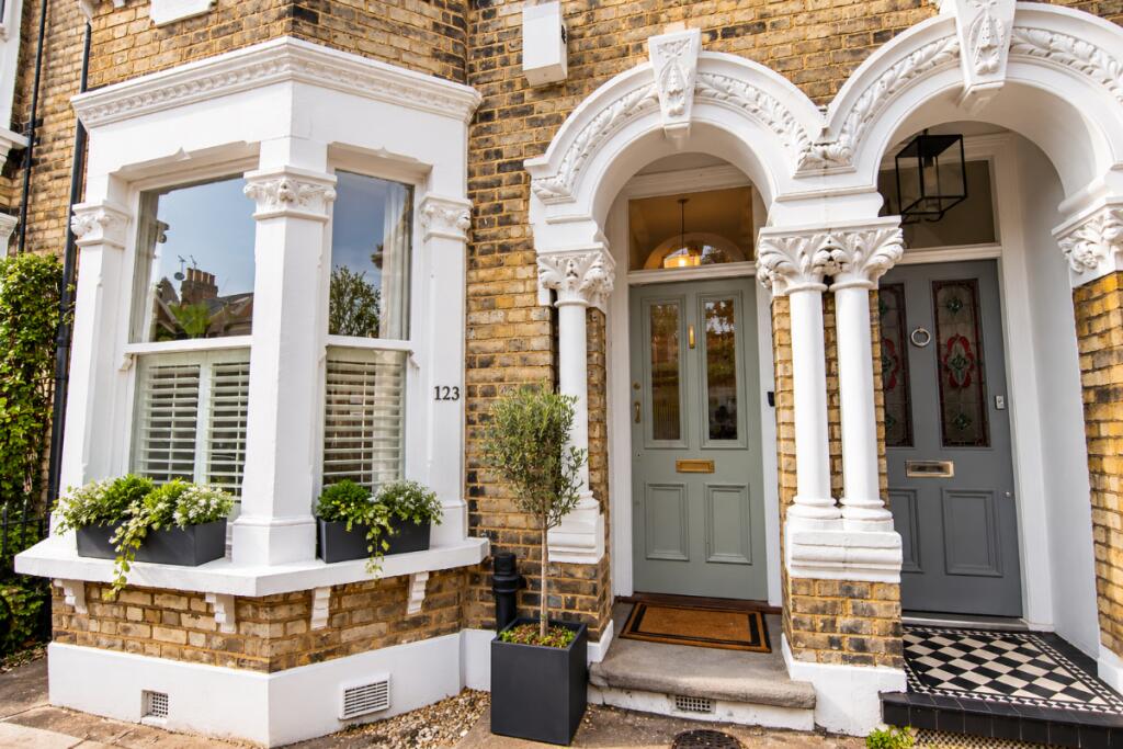Main image of property: SW11