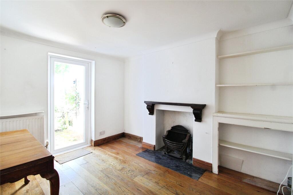 House in Bristol, Upper Knowle, Totterdown - More