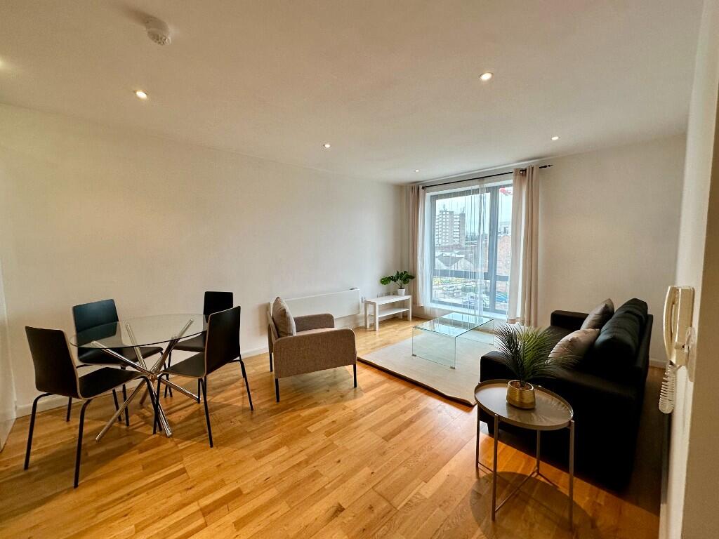 Main image of property: Skinner Lane, Leeds, West Yorkshire, LS7