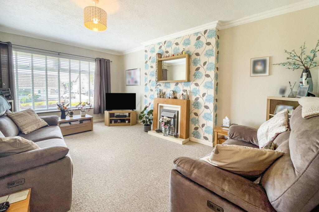 Carisbrooke Road, Crownhill, Plymouth, Devon, PL6 5PW - View 2