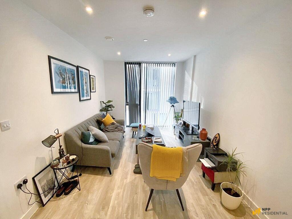 Apartment in Manchester, City Centre - View 4