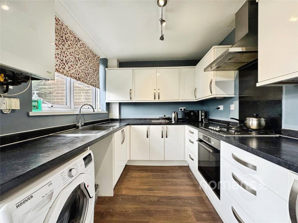 Chaucer Road, Farnborough, Hampshire - View 3