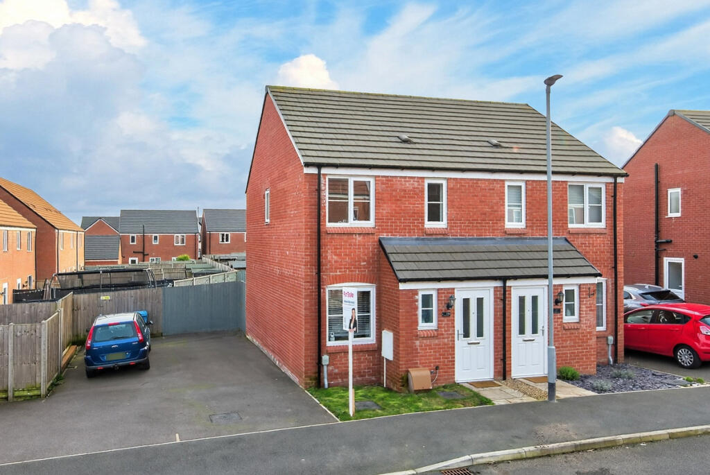 Main image of property: Manningham Lane, Barton Seagrave, NN15