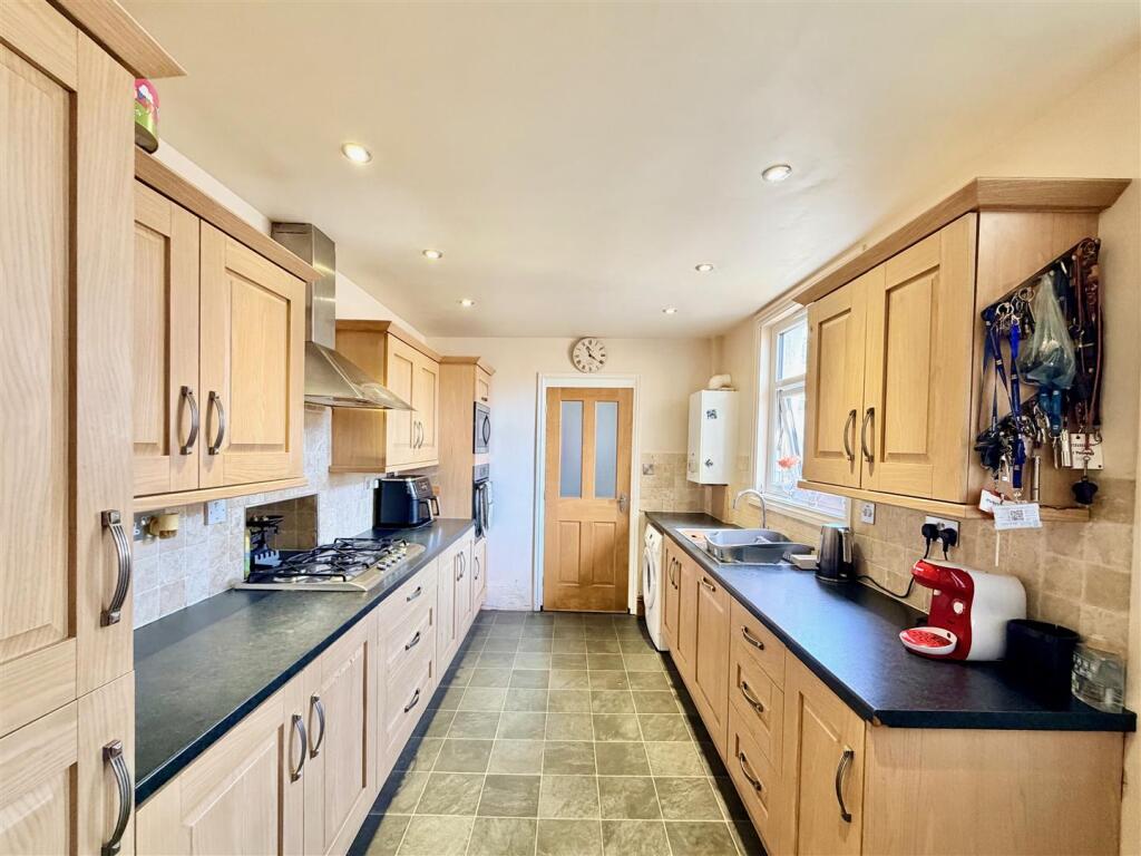 House in Plymouth, Staddiscombe - View 5
