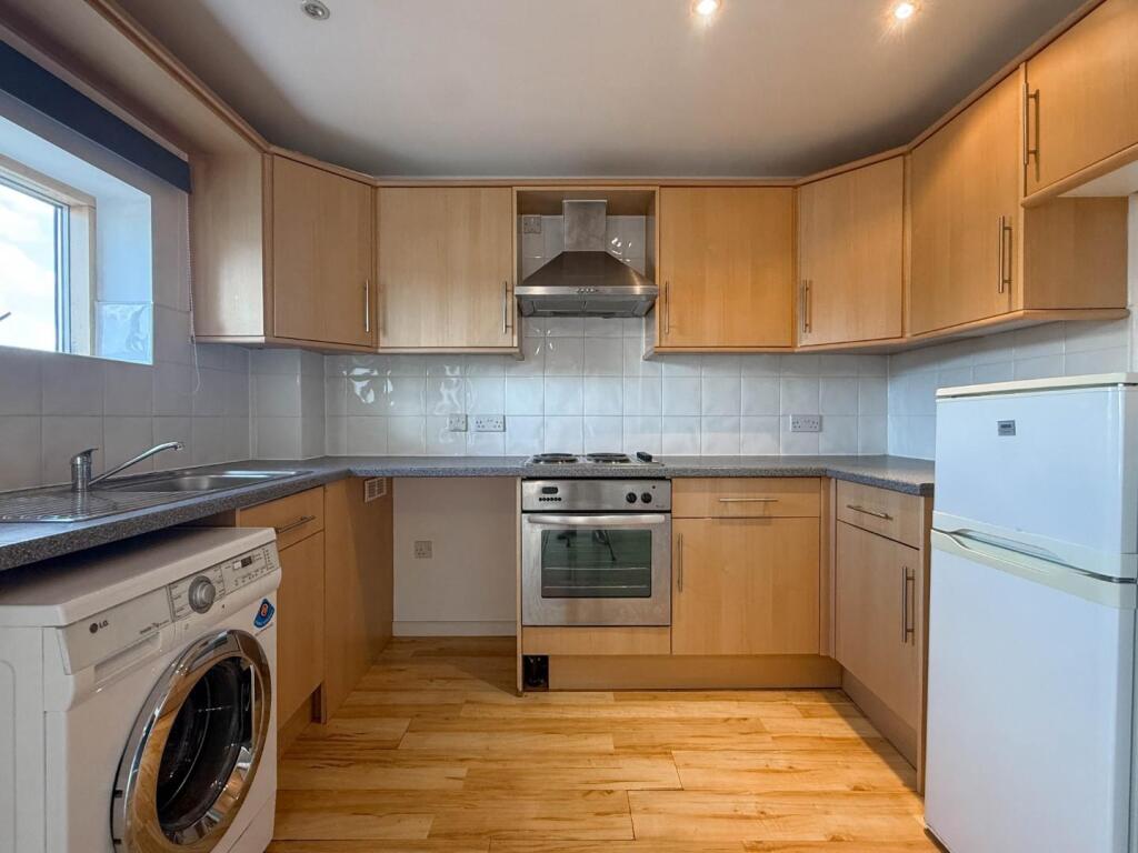 Apartment in Cambridge, Romsey - View 4