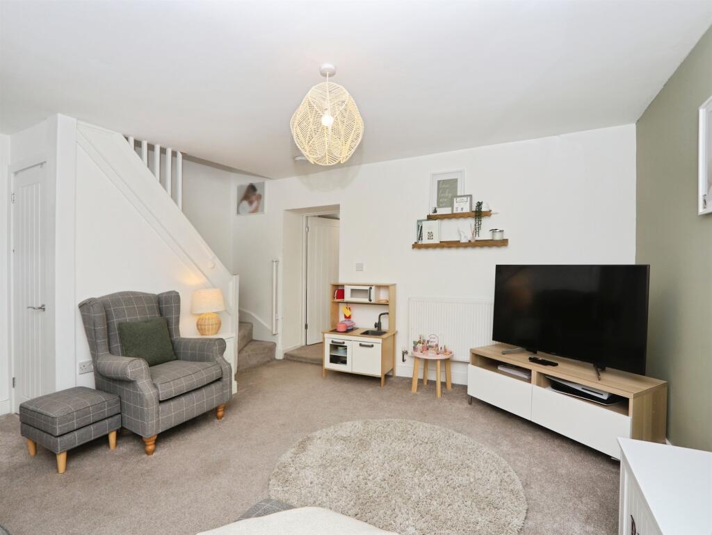 House in Cardiff, Pen-y-graig - View 3
