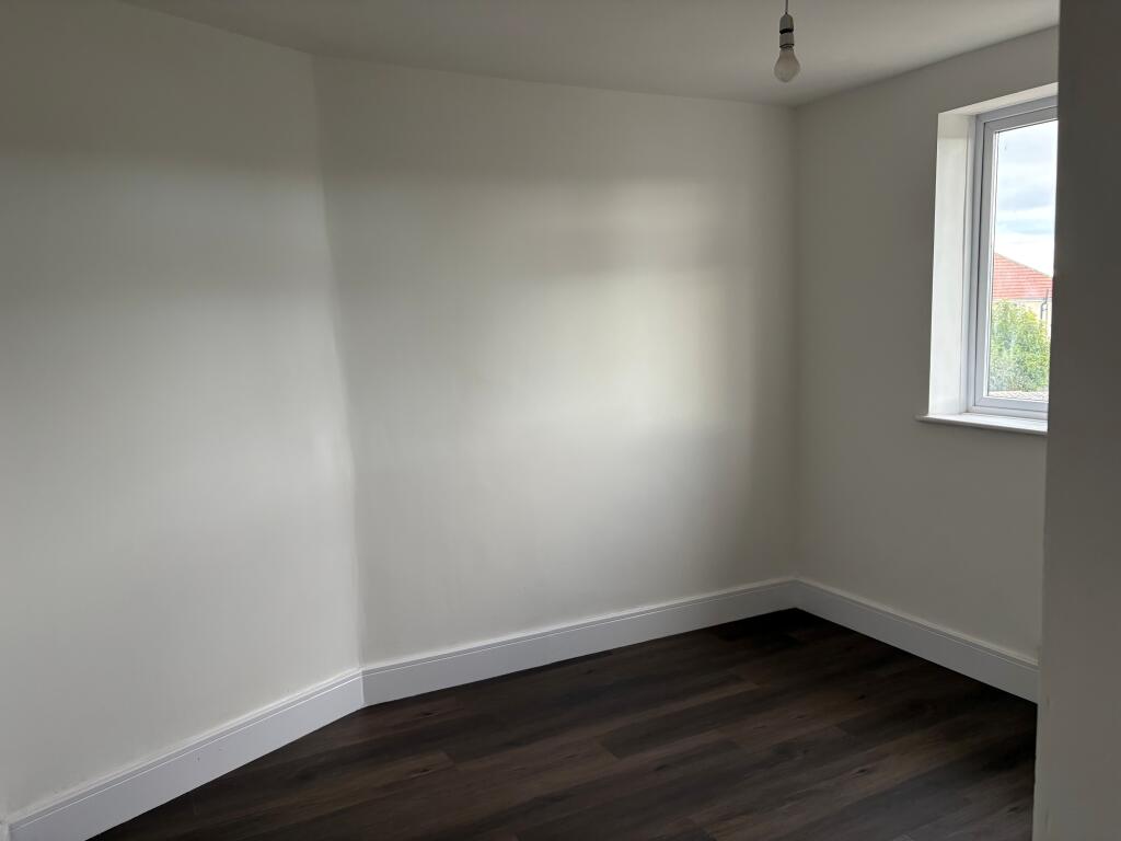 House in Swindon - View 5