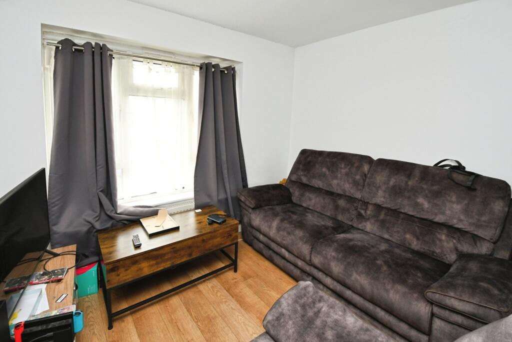 Laurel Close, Lincoln, Lincolnshire, LN5 photo 3