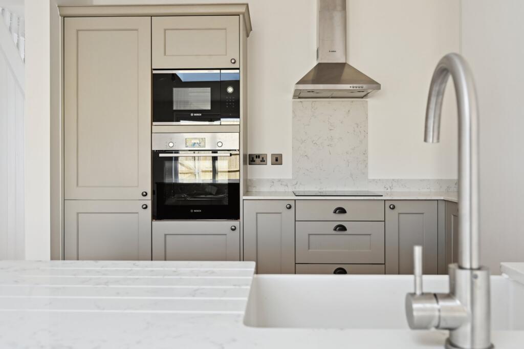 House in Tonbridge - View 2