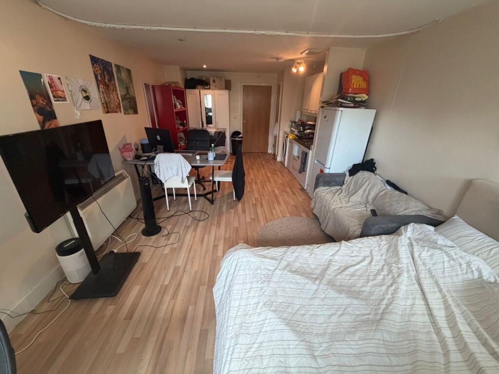 Studio flat for rent