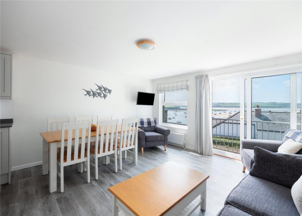 4 Slipway Cottages photo 3