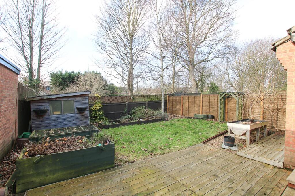 Elliott Close, Newmarket photo 2