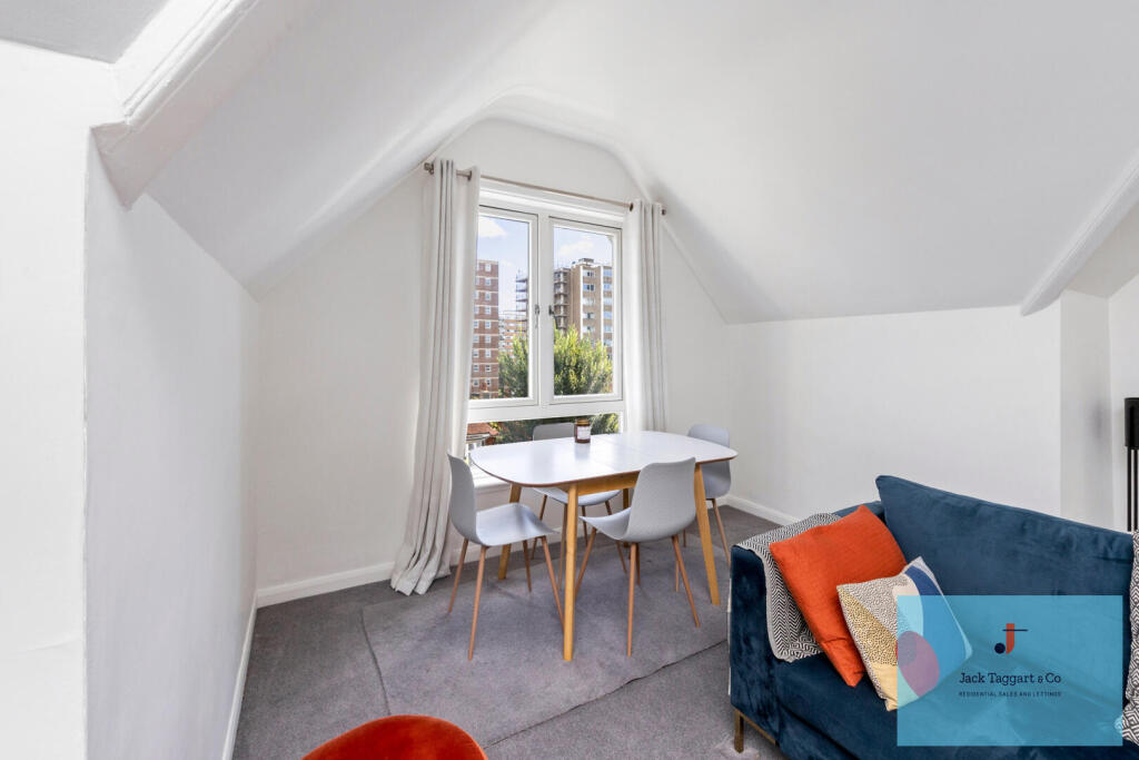 Apartment in Brighton - More